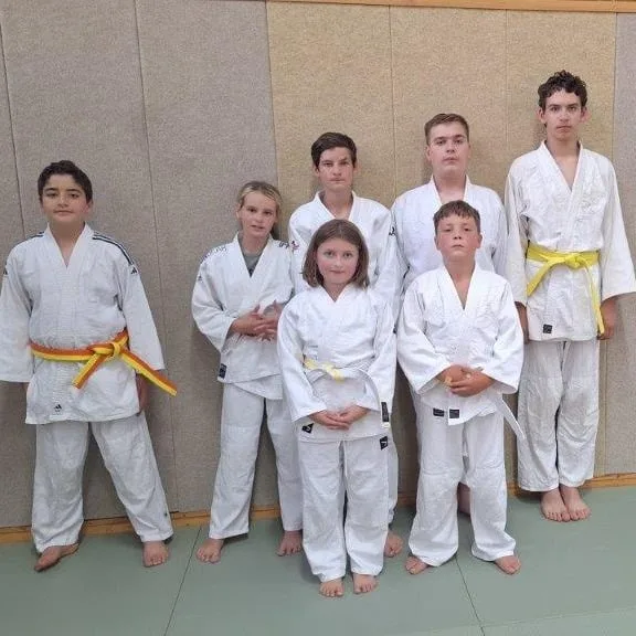 Kinder und Jugendliche des Judo-Club Mifune